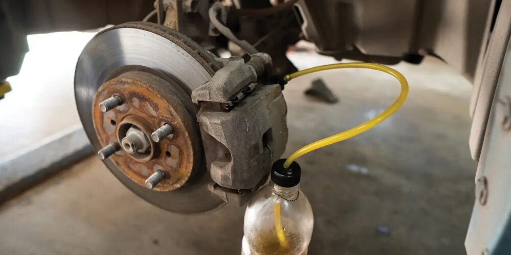 mobile mechanic brake fluid change services