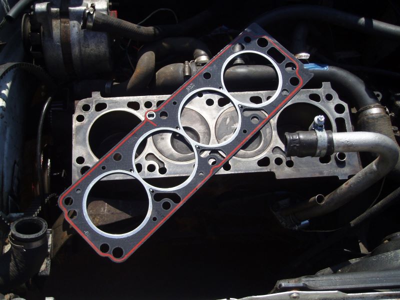 mobile mechanic head gasket repairs service (image)
